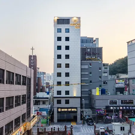 Brown-Dot Hotel Hadan