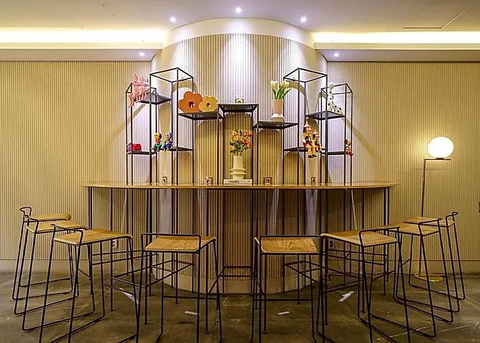 Brown-dot Hadan Hotel 2*
