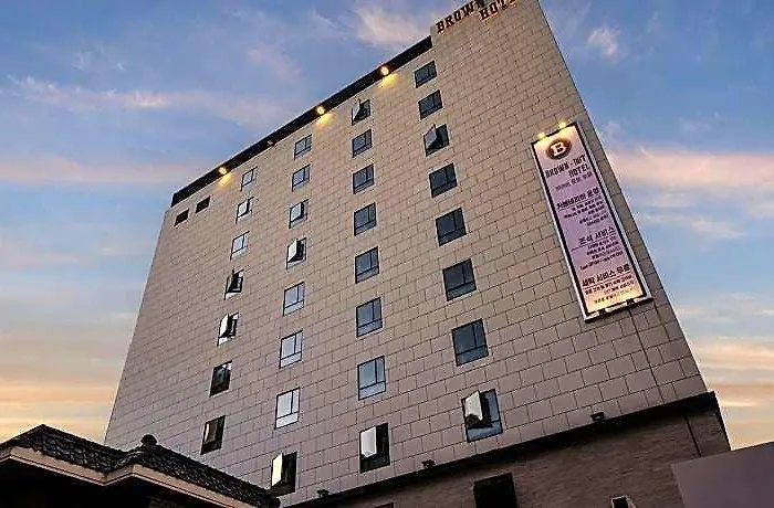 Brown-dot Hadan Hotel
