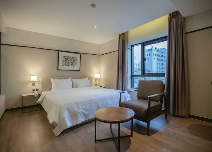 Brown-dot Hadan Hotel