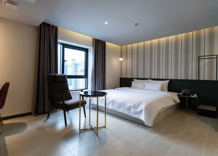 Hotel Brown-dot Hadan Busan