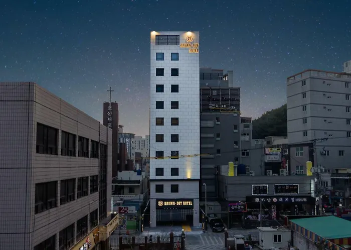 Brown-dot Hadan Hotel 2*